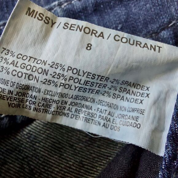 Nine West Capri Jeans Size 8 Embellished Bling Flap Pockets Date Night Fit - Picture 7 of 10